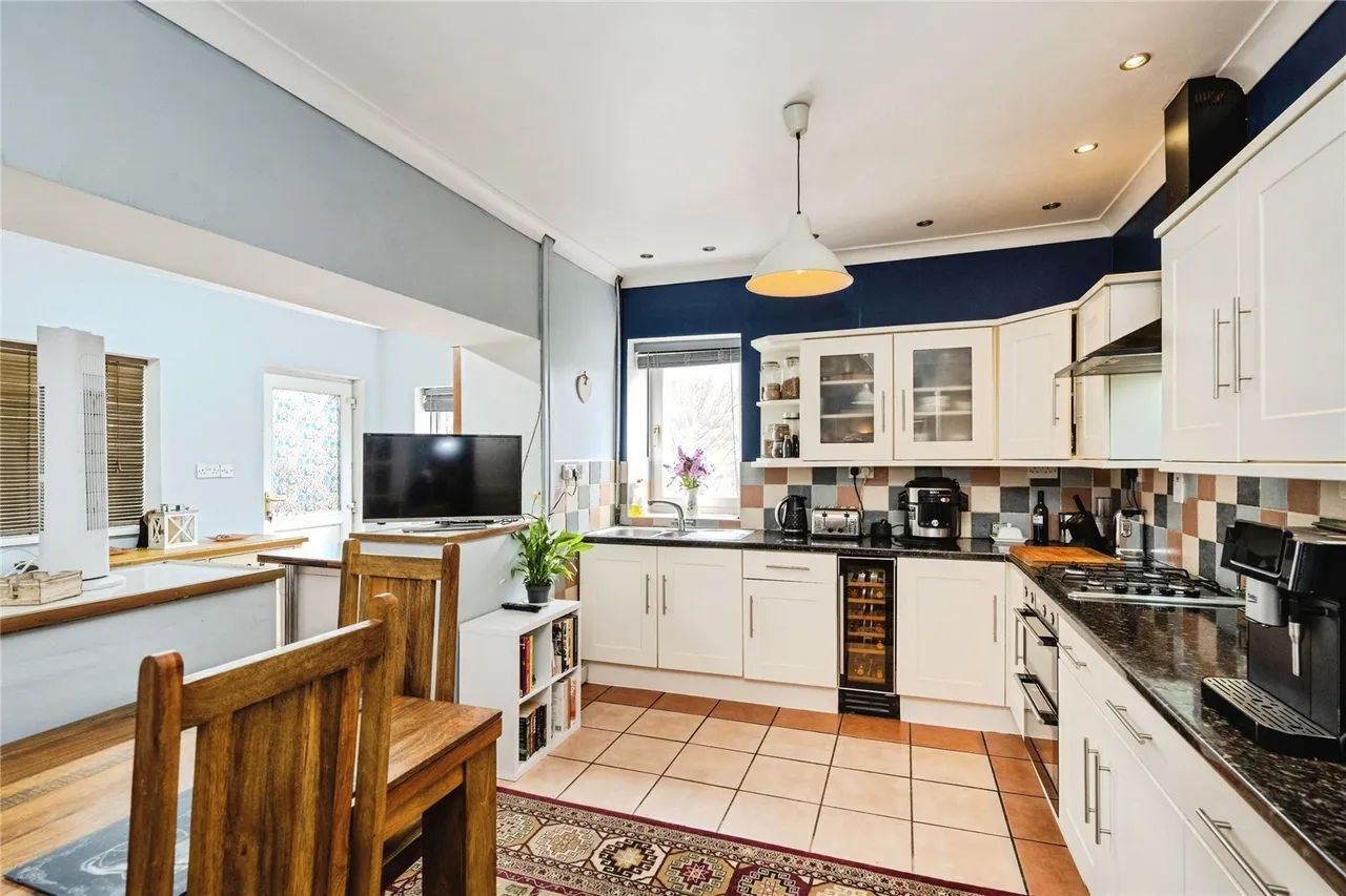 High Street, Pontardawe, SA8, photo 8