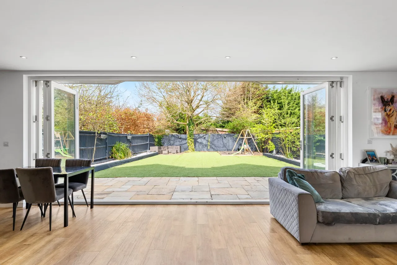 Brier Lea, Lower Kingswood, Tadworth, KT20 6TR, photo 3