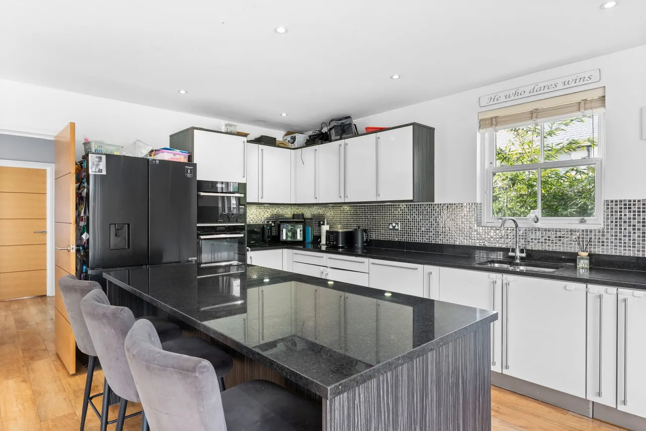 Brier Lea, Lower Kingswood, Tadworth, KT20 6TR, photo 4