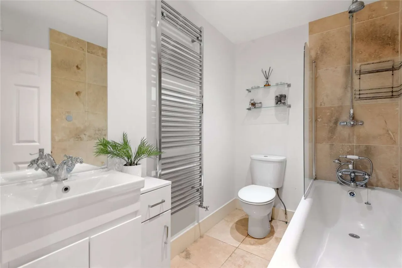 Bedford Hill, London, SW12, photo 8