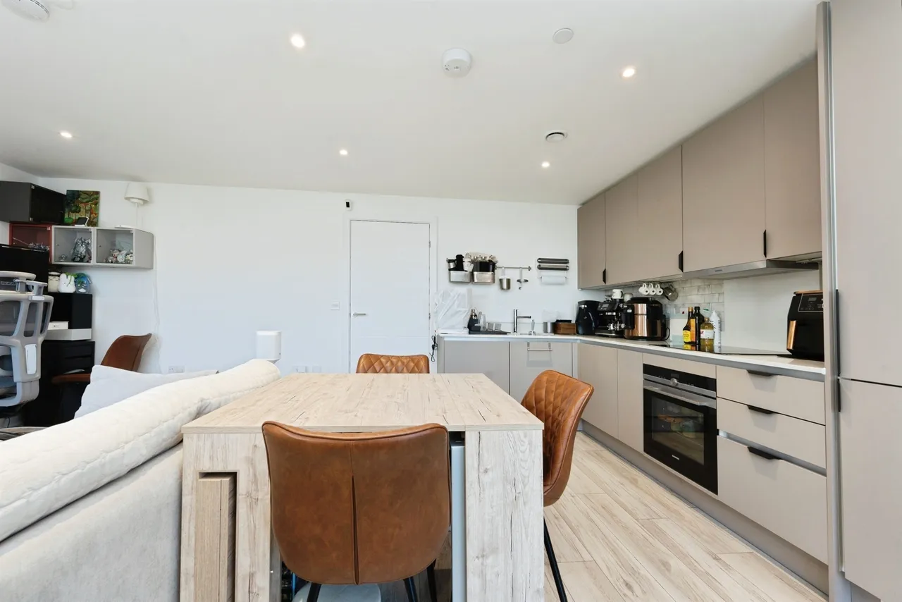 Epsom Road, Watford, WD18, photo 16