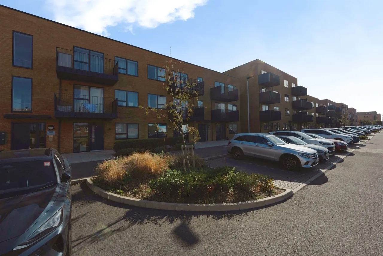 Epsom Road, Watford, WD18, photo 11