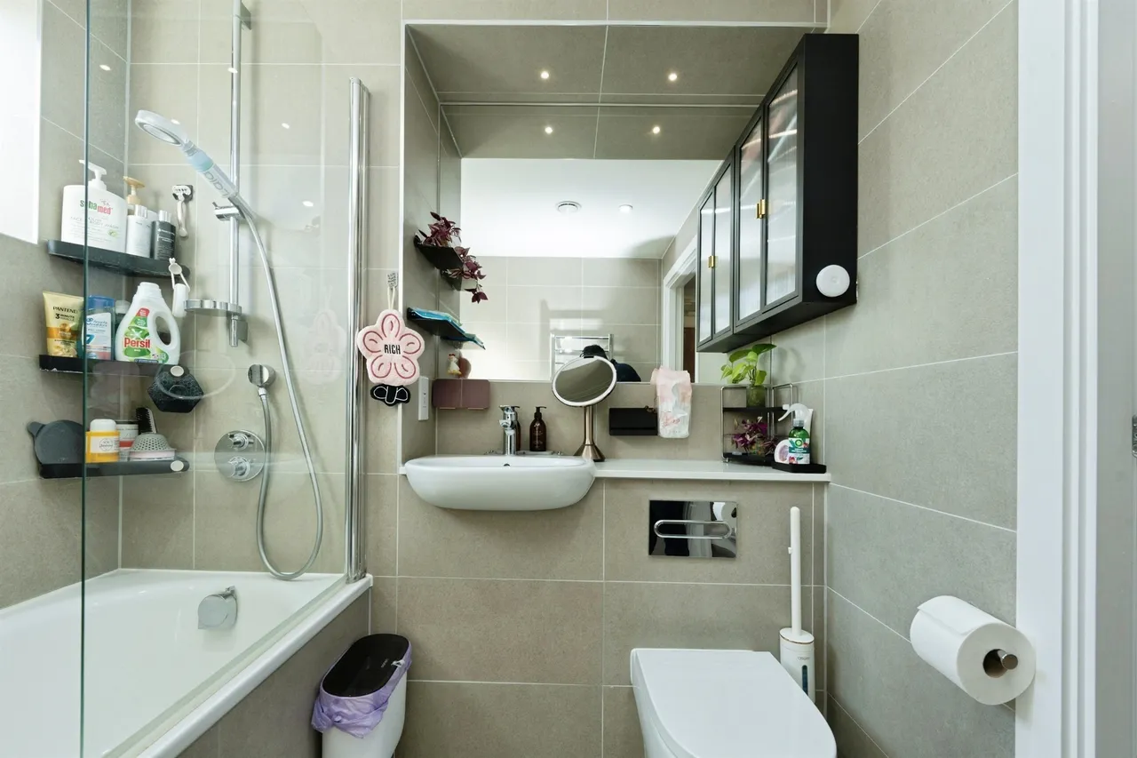 Epsom Road, Watford, WD18, photo 15
