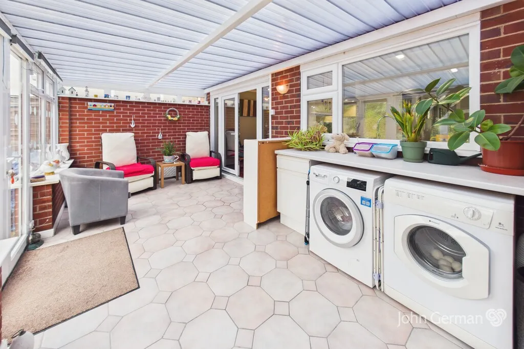 Byrds Lane, Uttoxeter, photo 11