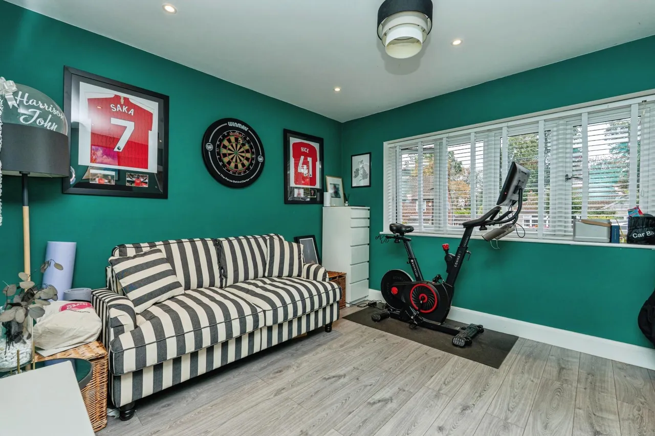 Franklands Drive, Addlestone, KT15, photo 13