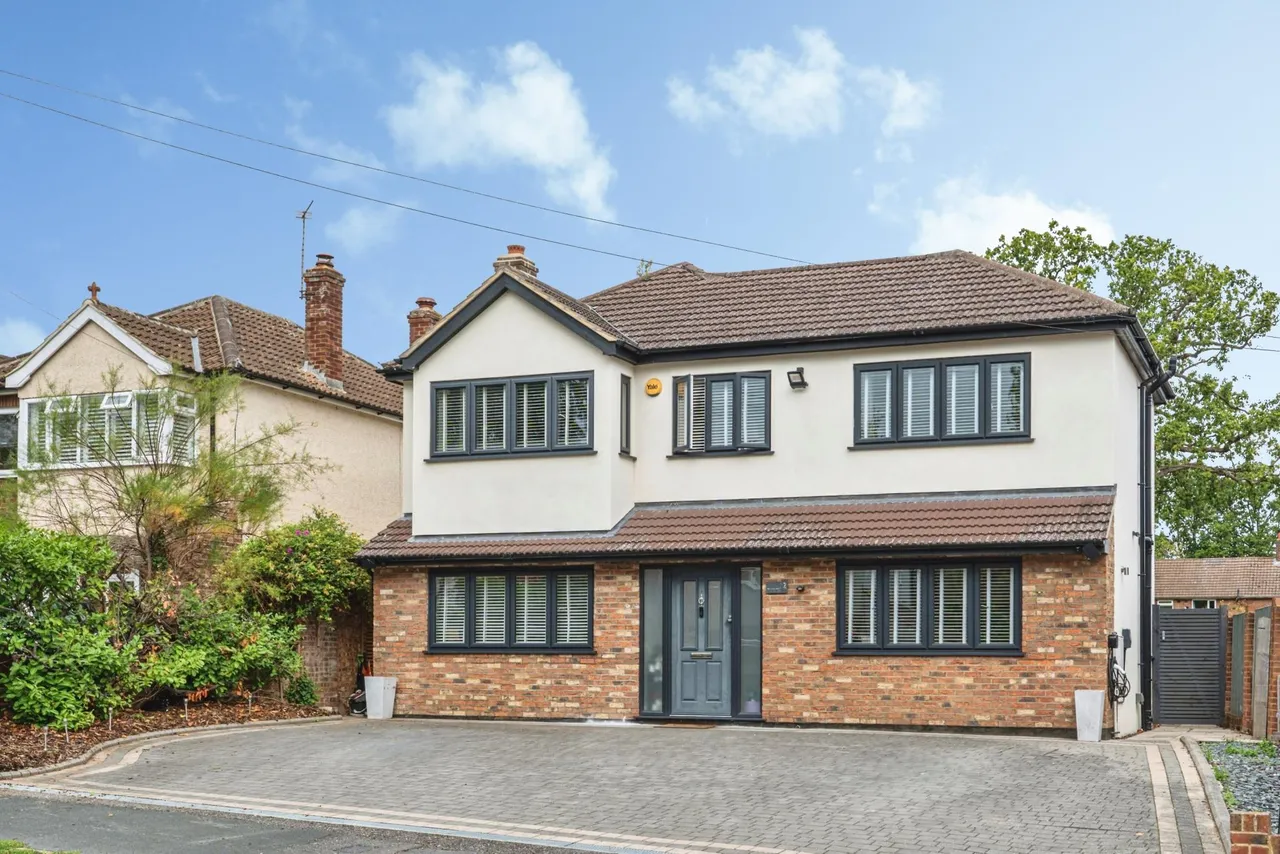 Franklands Drive, Addlestone, KT15, photo 29