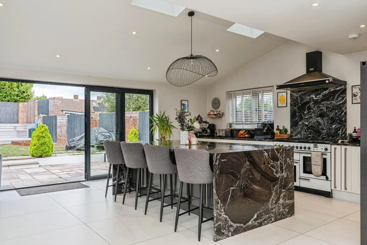 Franklands Drive, Addlestone, KT15, photo 4