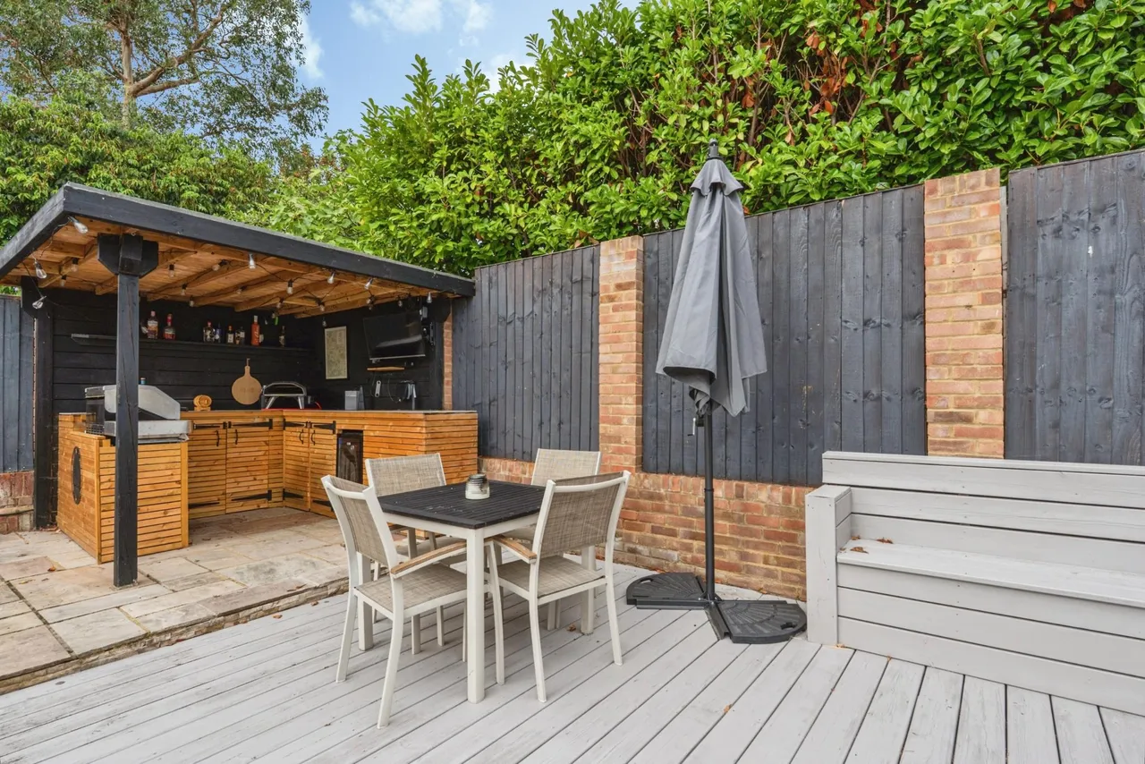 Franklands Drive, Addlestone, KT15, photo 26