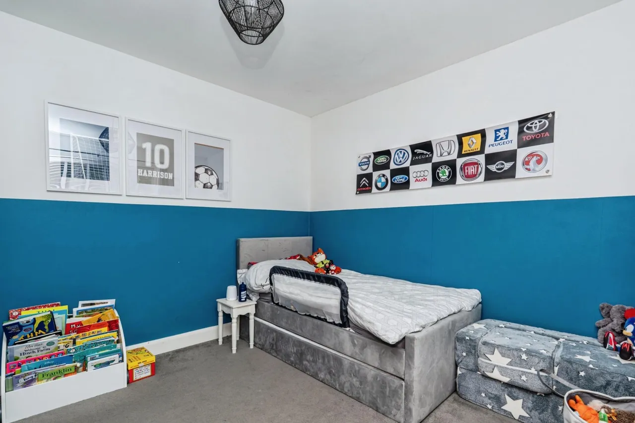 Franklands Drive, Addlestone, KT15, photo 18