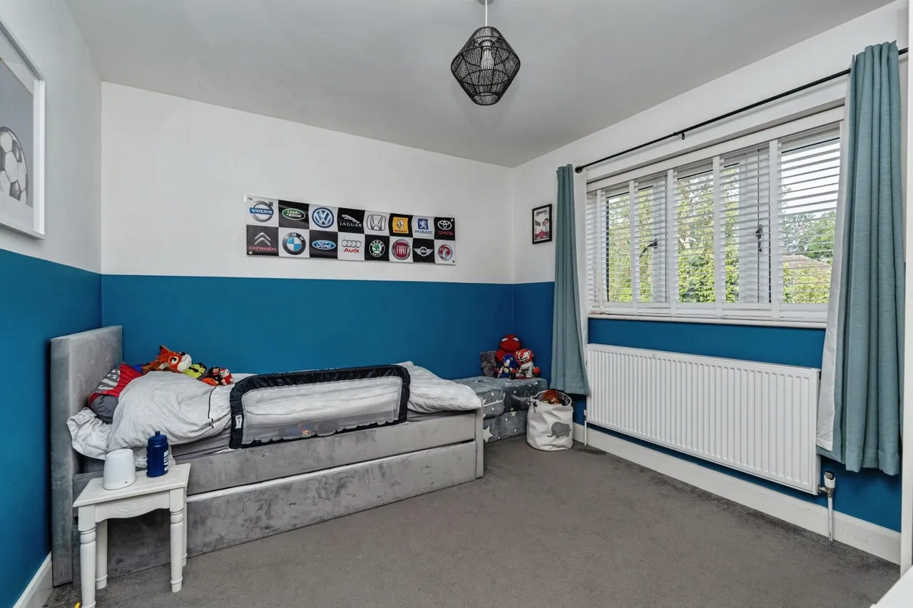 Franklands Drive, Addlestone, KT15, photo 17