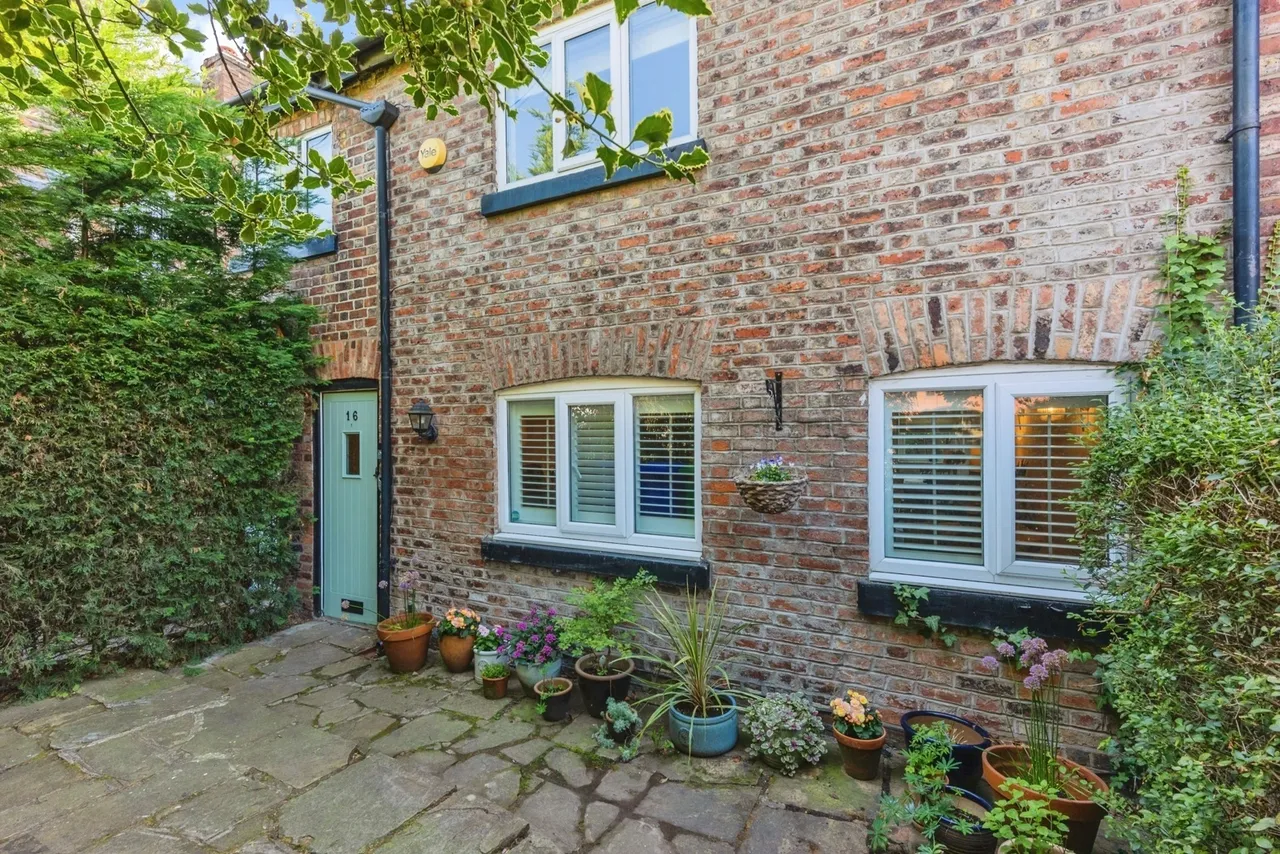 2 bed house for sale — Longley Lane, Northenden, Manchester, Greater Manchester, M22