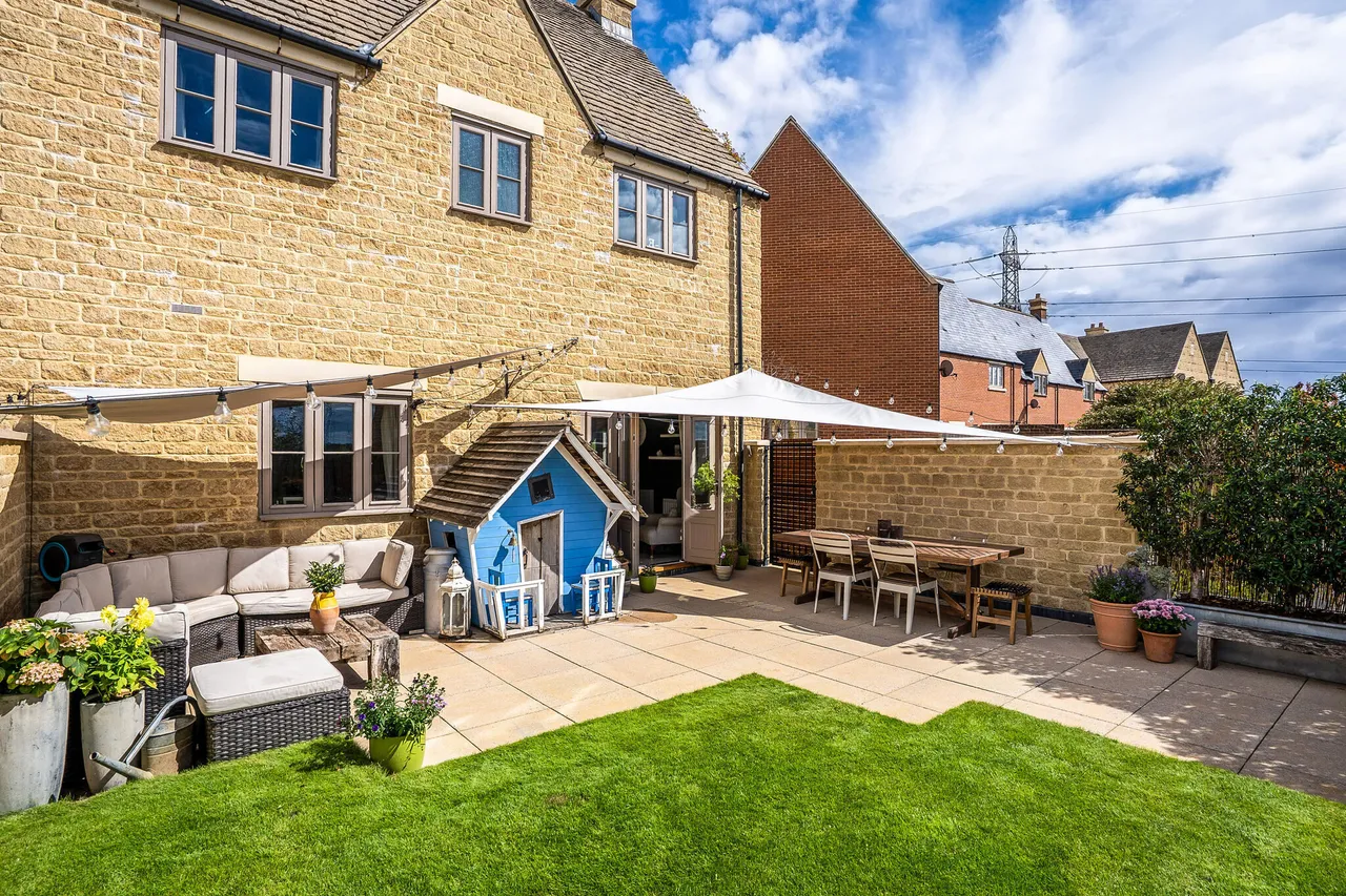 Matthews Walk, Cirencester, GL7, photo 3