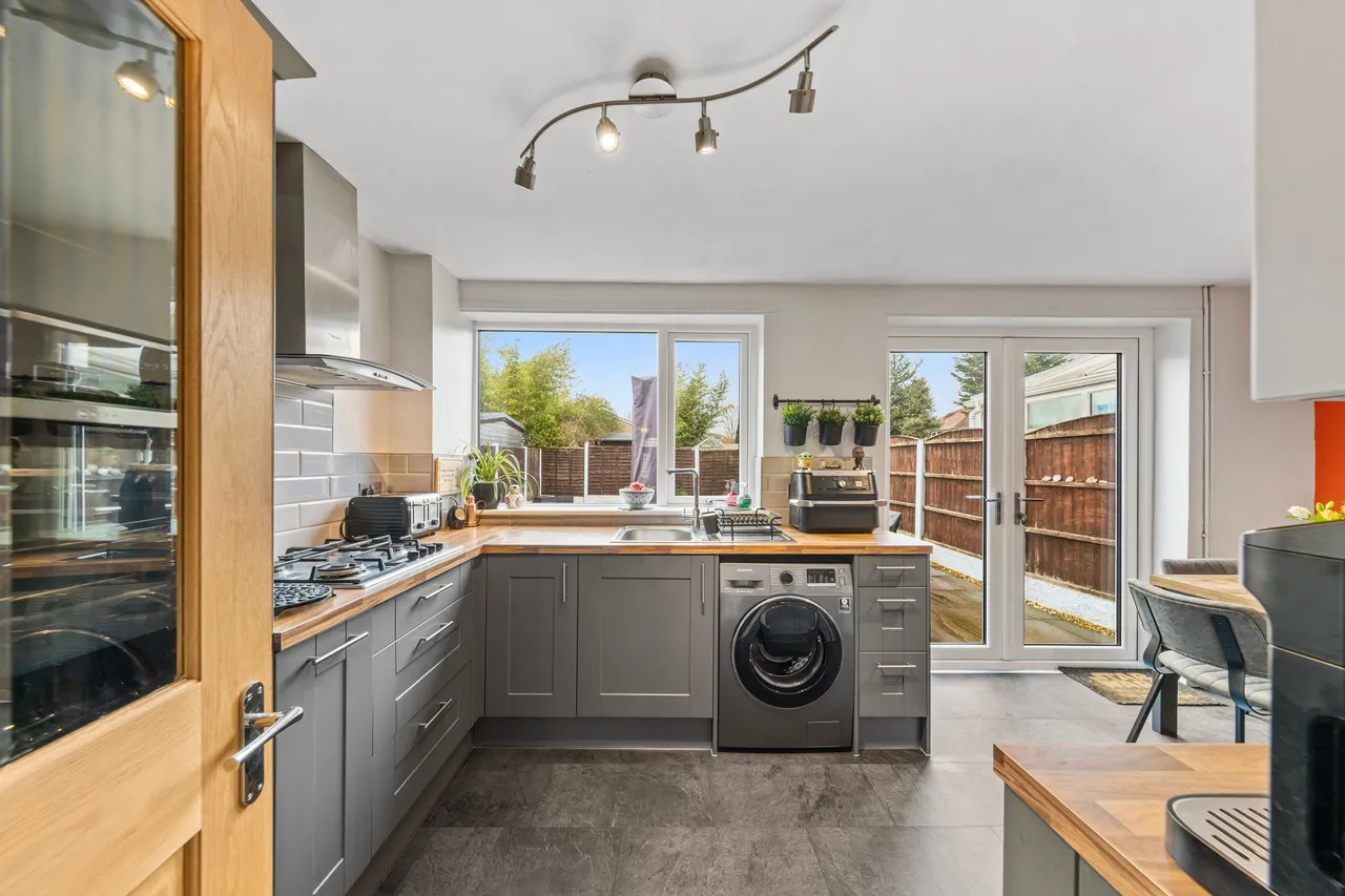 Berkshire Drive, Woolston, Warrington, Warrington, WA1 4HB, photo 10