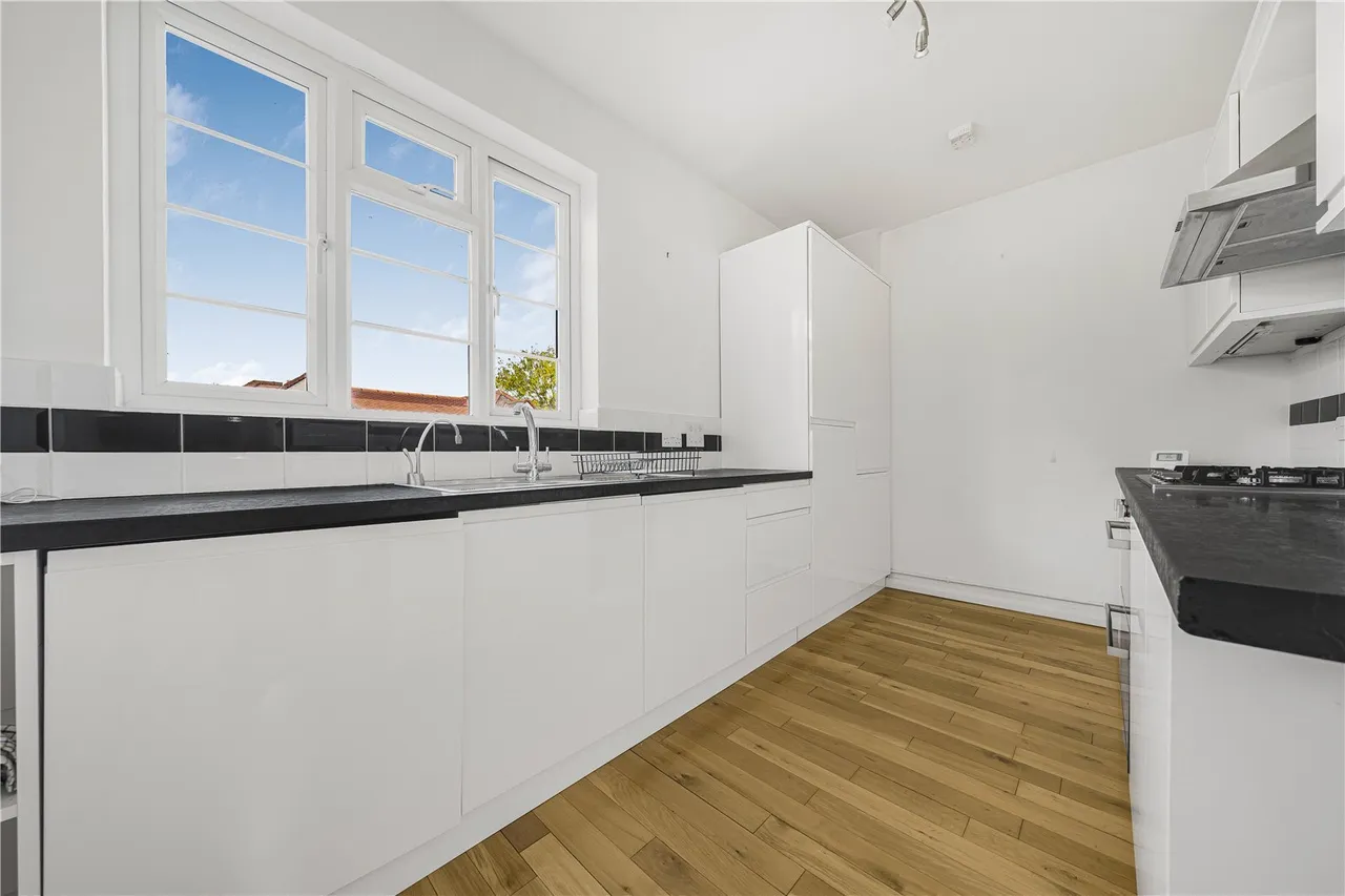 Cambridge Road, Teddington, TW11, photo 3