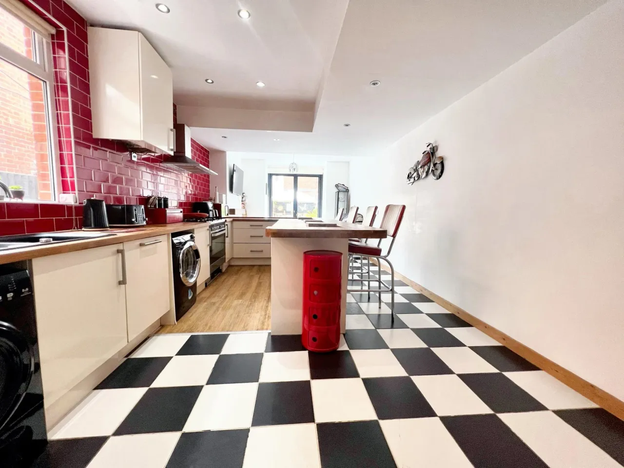 Avondale Road, Gorleston, photo 6