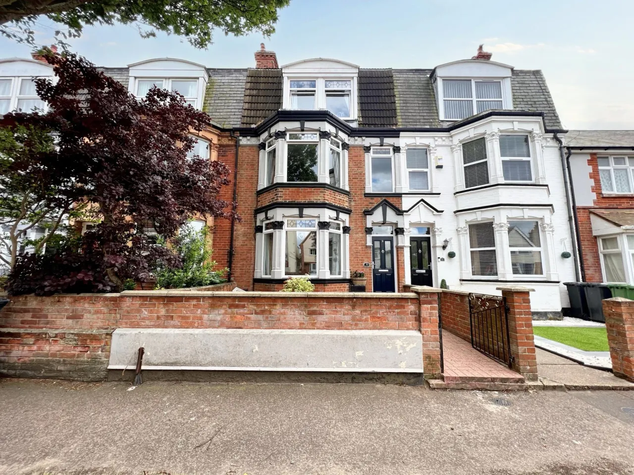 5 bed property for sale, Avondale Road, Gorleston