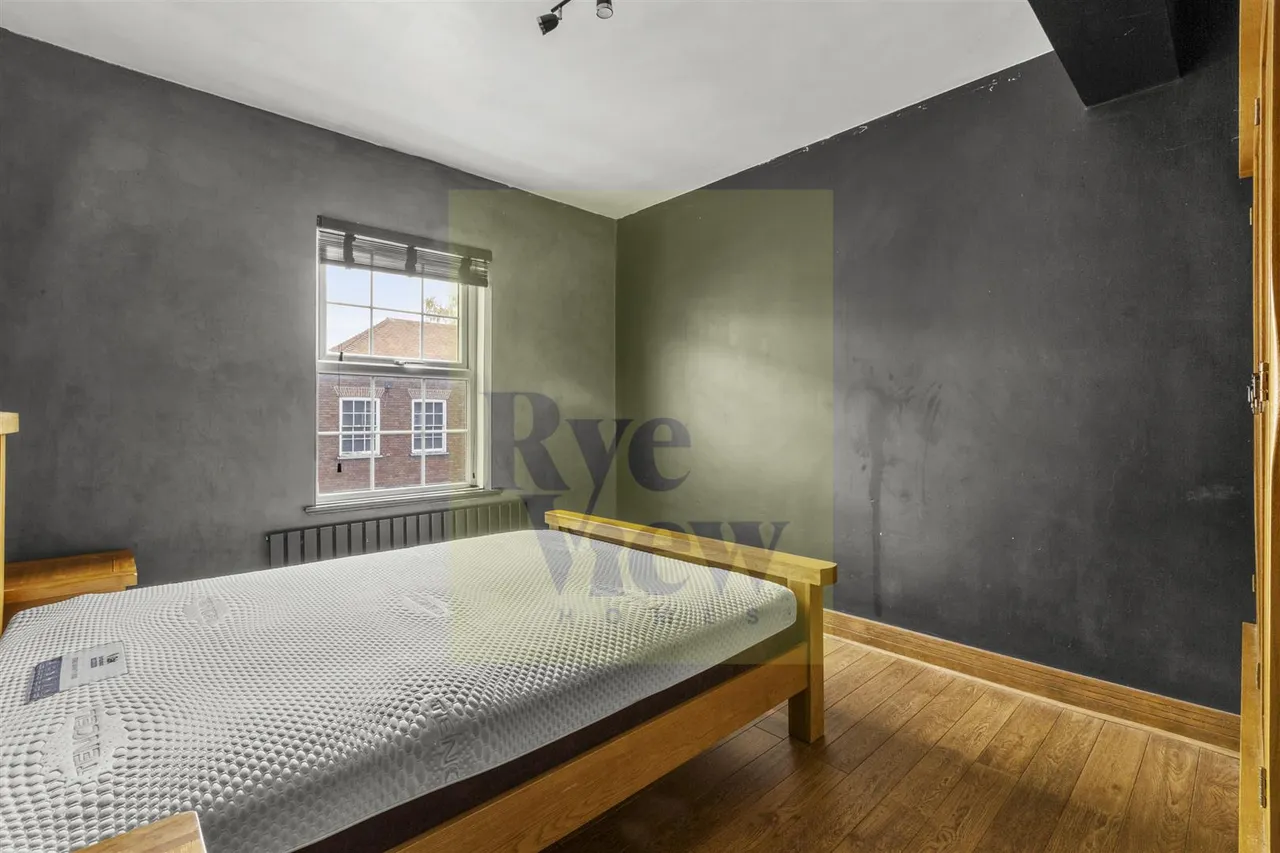High Wycombe, Buckinghamshire, HP13 6LJ, photo 6
