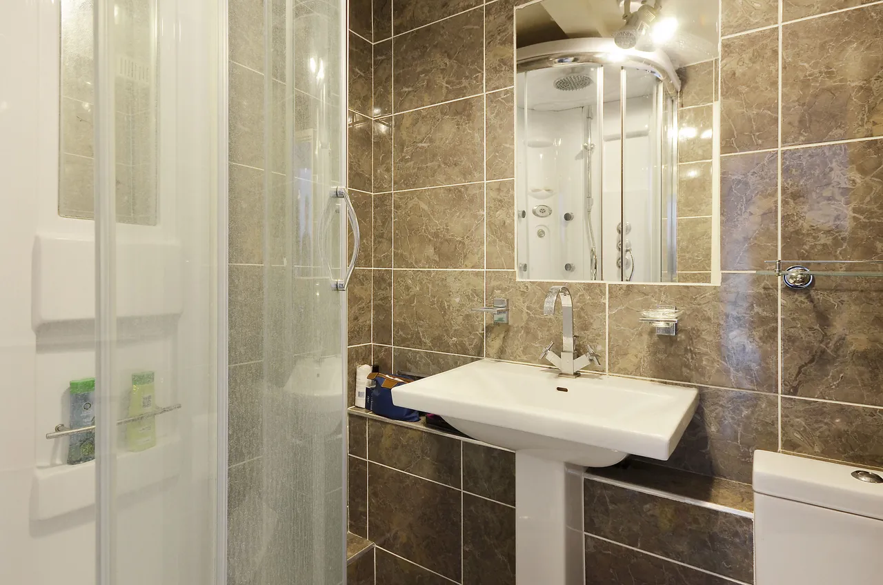 74 Cheylesmore House, Ebury Bridge Road, London, photo 5