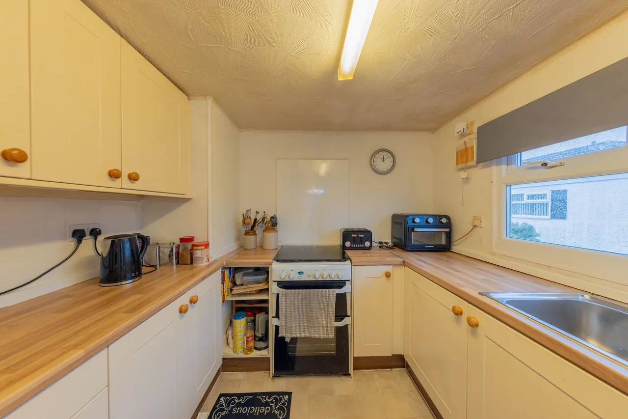 Conifer Grove Moss Lane, Moore, Warrington, Warrington, WA4 6FX, photo 6