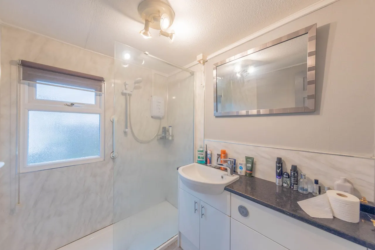 Conifer Grove Moss Lane, Moore, Warrington, Warrington, WA4 6FX, photo 11
