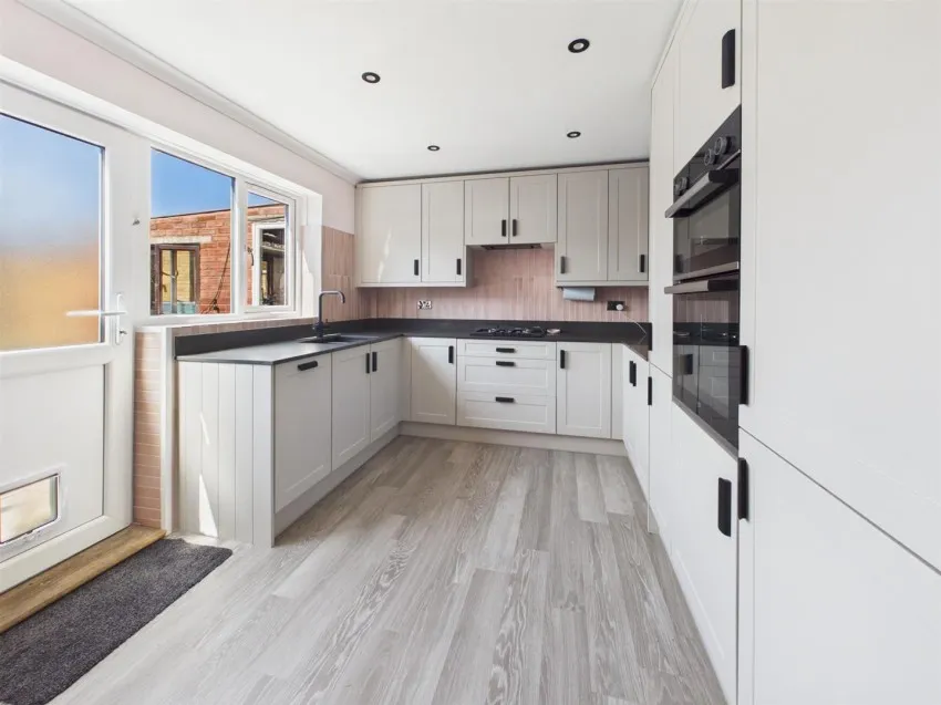 Park Avenue, Longlevens, photo 7