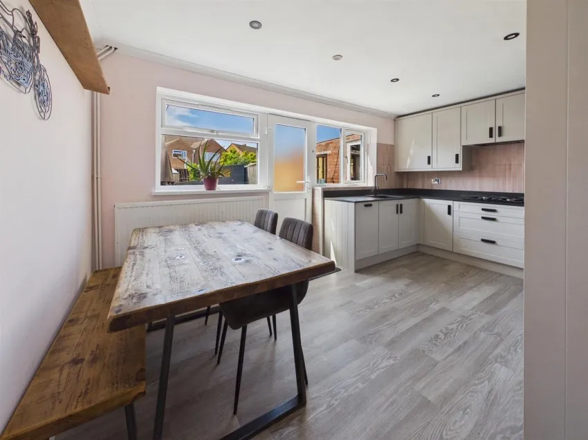 Park Avenue, Longlevens, photo 9