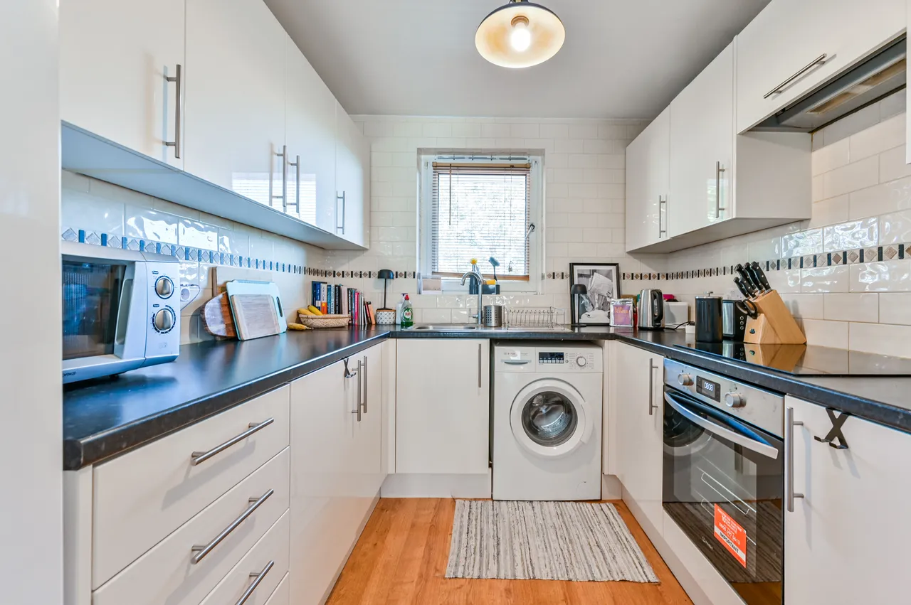 10 Woodstock House, Highbury Grange, London, photo 3