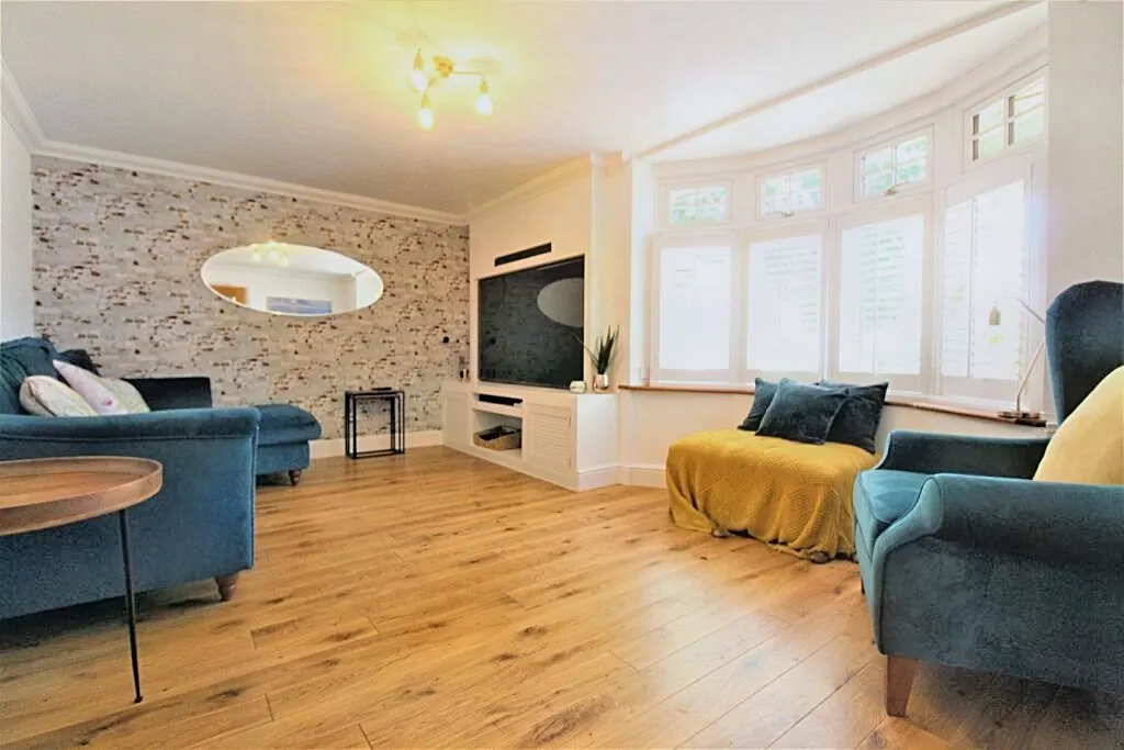 Chestnut Avenue, Grays, Essex, RM16 2UH, photo 4