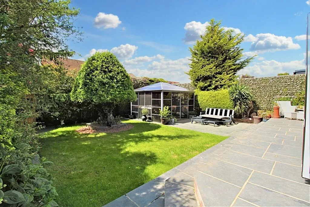 Chestnut Avenue, Grays, Essex, RM16 2UH, photo 20