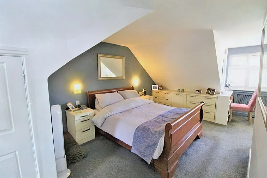 Chestnut Avenue, Grays, Essex, RM16 2UH, photo 15