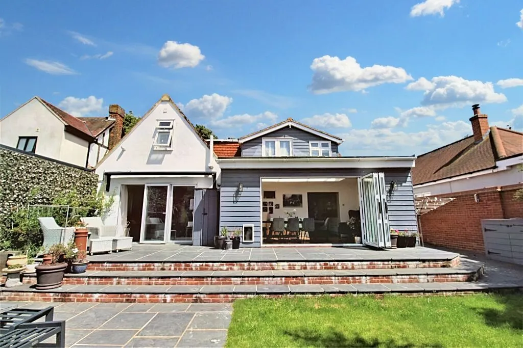 Chestnut Avenue, Grays, Essex, RM16 2UH, photo 18