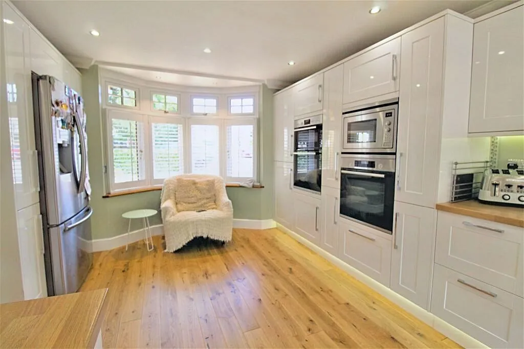 Chestnut Avenue, Grays, Essex, RM16 2UH, photo 6