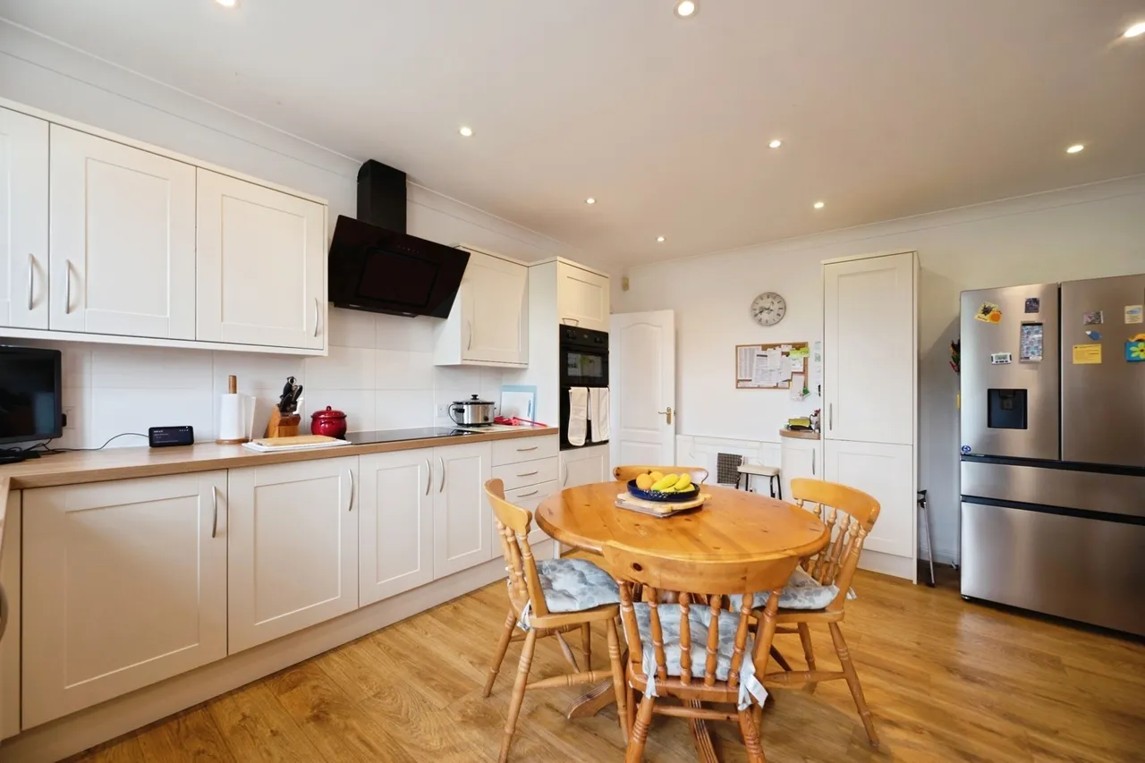 Spinnaker Grange, Hayling Island, PO11, photo 7