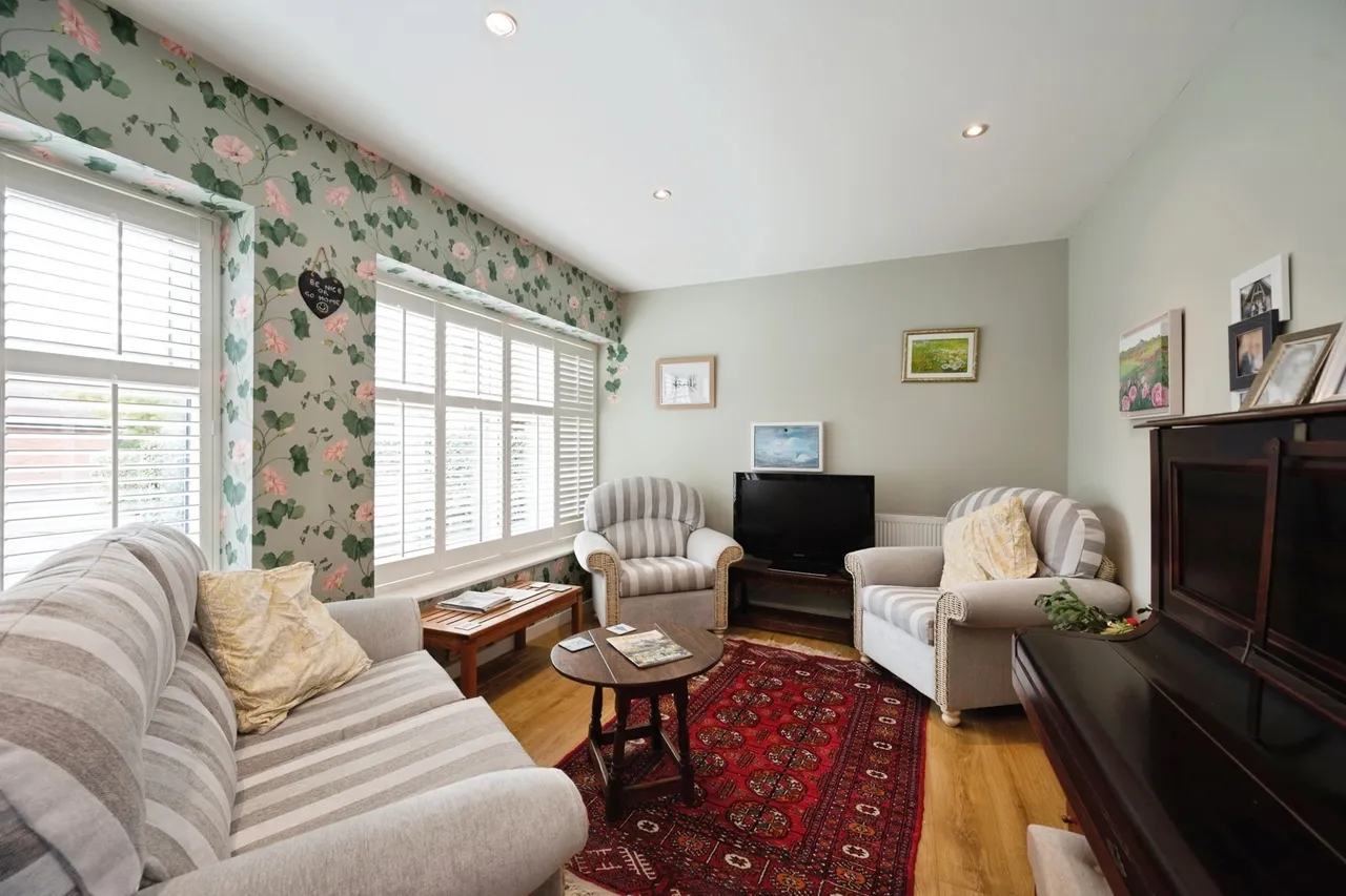 Spinnaker Grange, Hayling Island, PO11, photo 5
