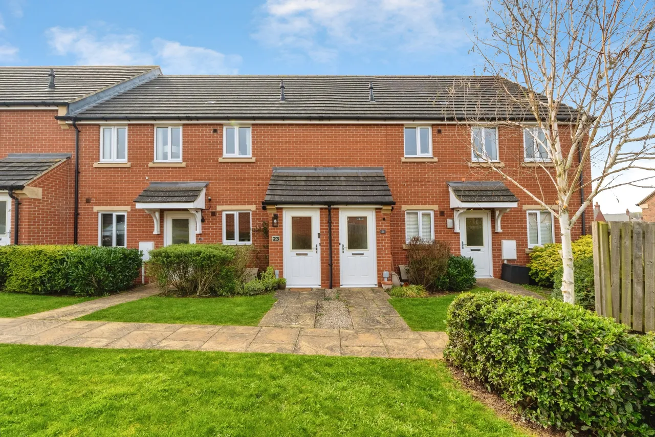 2 bed flat for sale — Draycott Avenue, Leicester