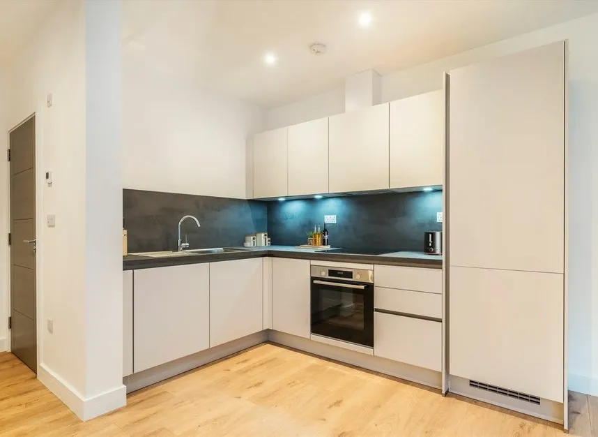 Acacia Road, Lilium House, SW16, photo 2