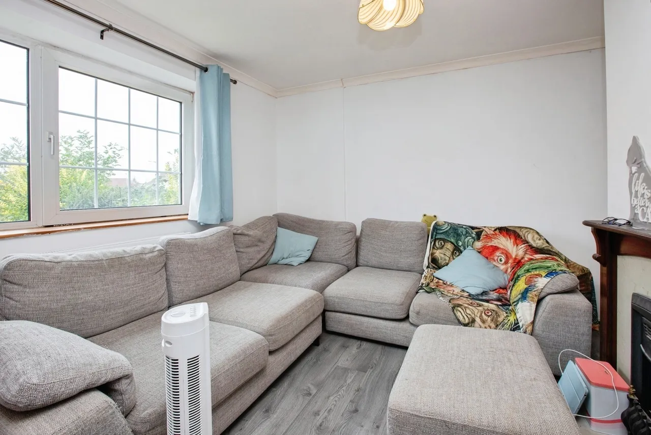 Paling Crescent, Sutton-in-Ashfield, Nottinghamshire, NG17, photo 3
