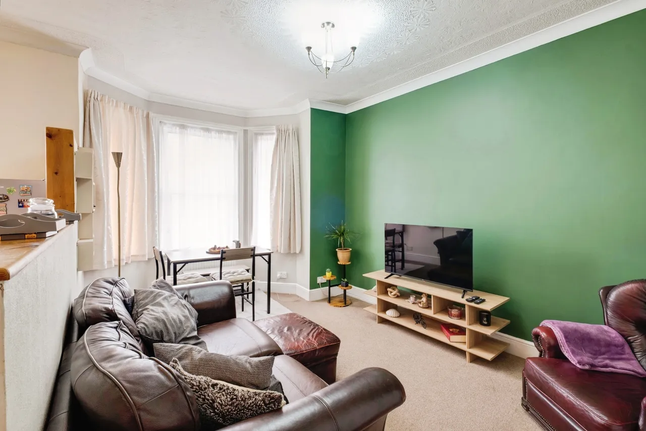 2 bed flat for sale, St. Clements Road, Bournemouth, BH1