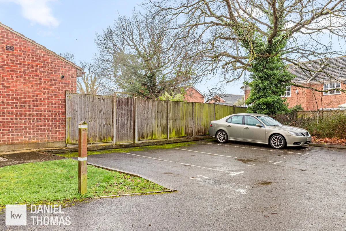 Lamplighters Close, Waltham Abbey, EN9, photo 17