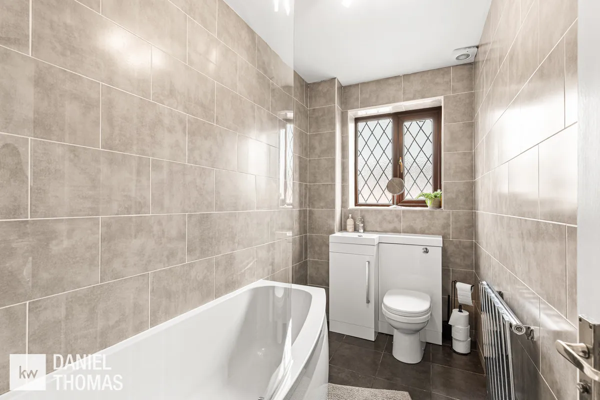 Lamplighters Close, Waltham Abbey, EN9, photo 13
