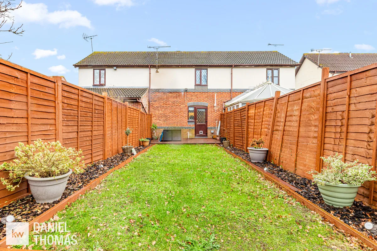 Lamplighters Close, Waltham Abbey, EN9, photo 2