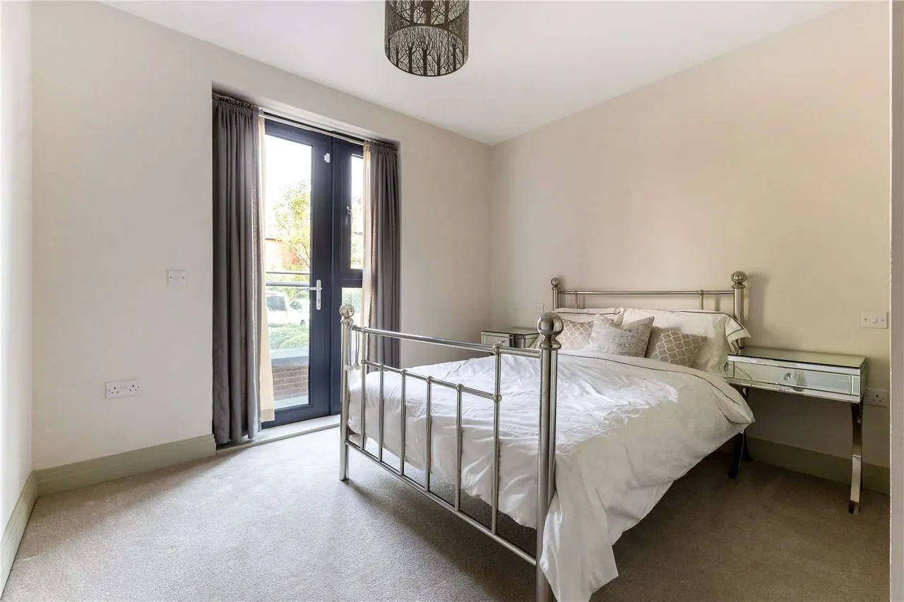Denzil Road, Guildford, Surrey, GU2 7AT, photo 5
