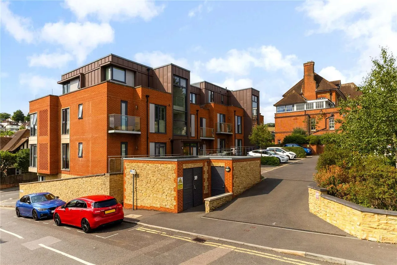 Denzil Road, Guildford, Surrey, GU2 7AT, photo 8