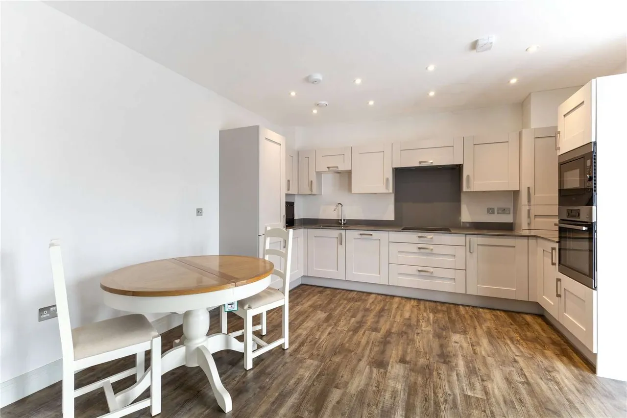 Denzil Road, Guildford, Surrey, GU2 7AT, photo 3