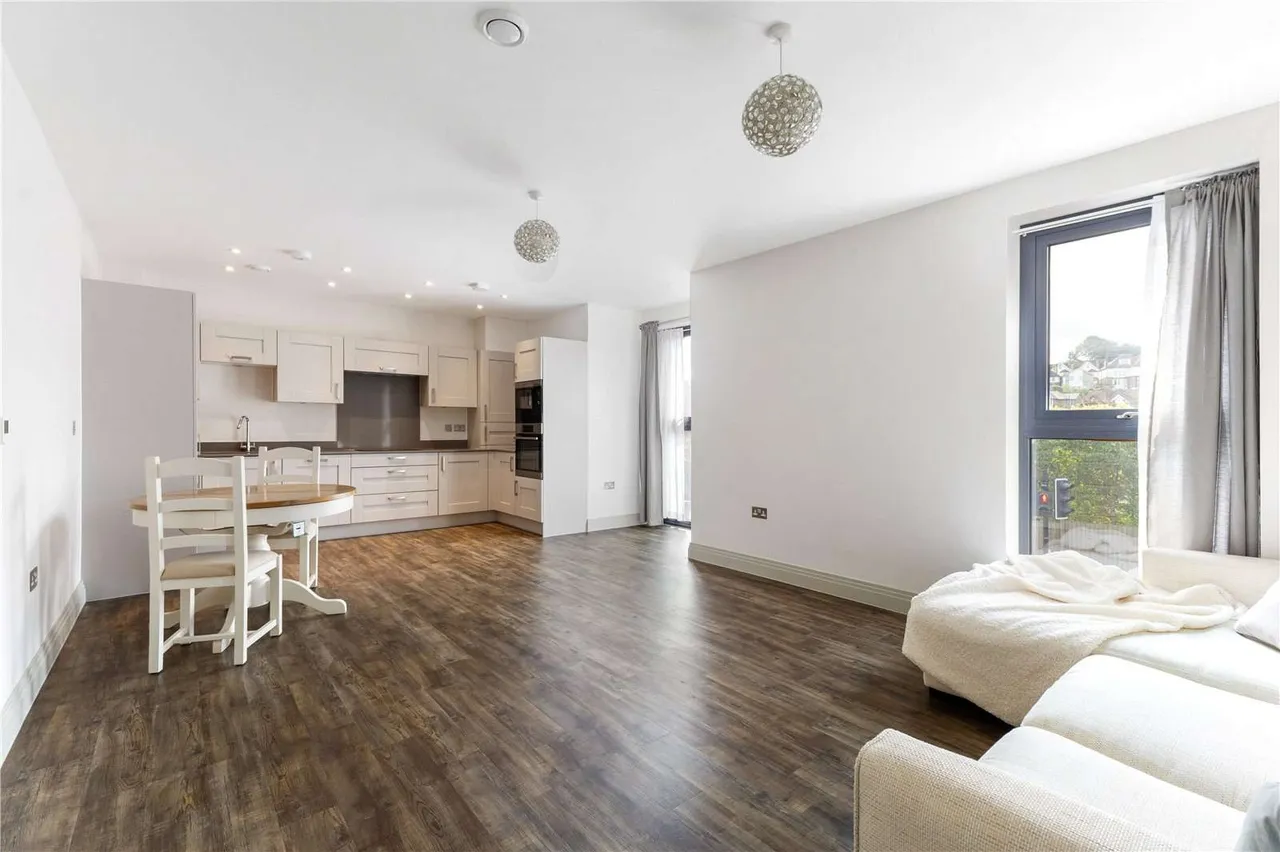 Denzil Road, Guildford, Surrey, GU2 7AT, photo 2