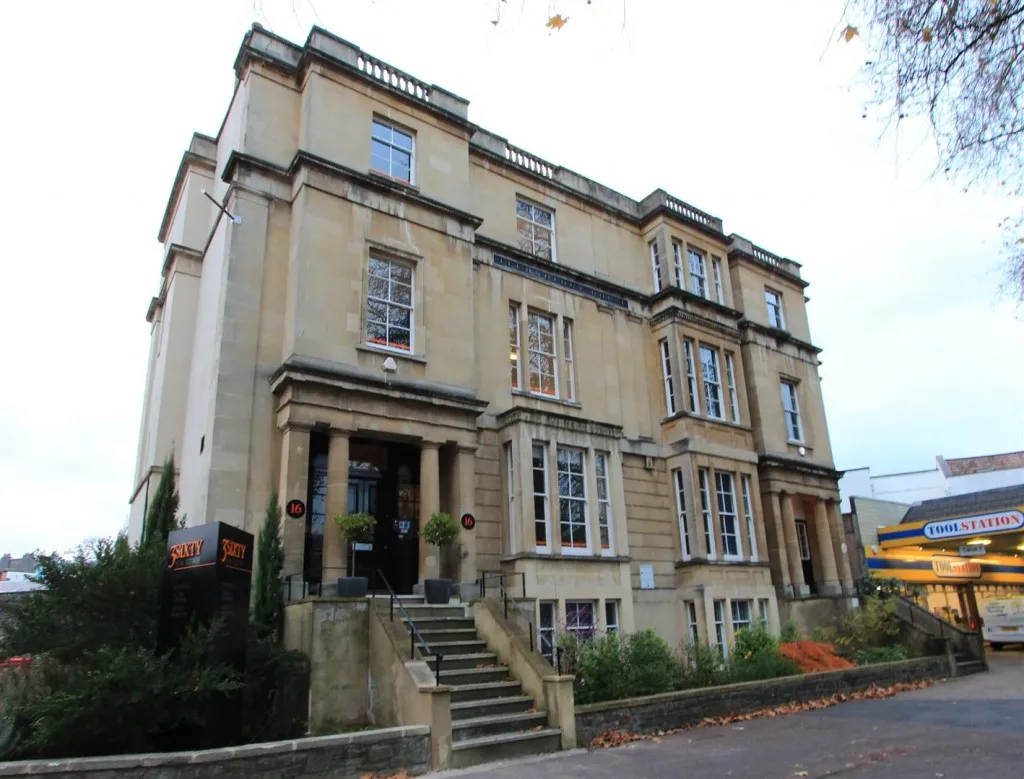 office to rent — 16 Whiteladies Road, Clifton, Bristol, BS8 2LG