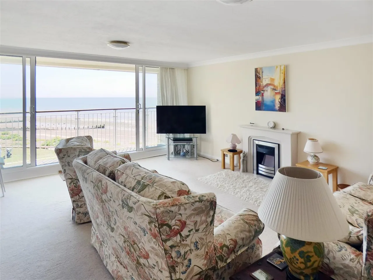 Millfield Close, Rustington, photo 8