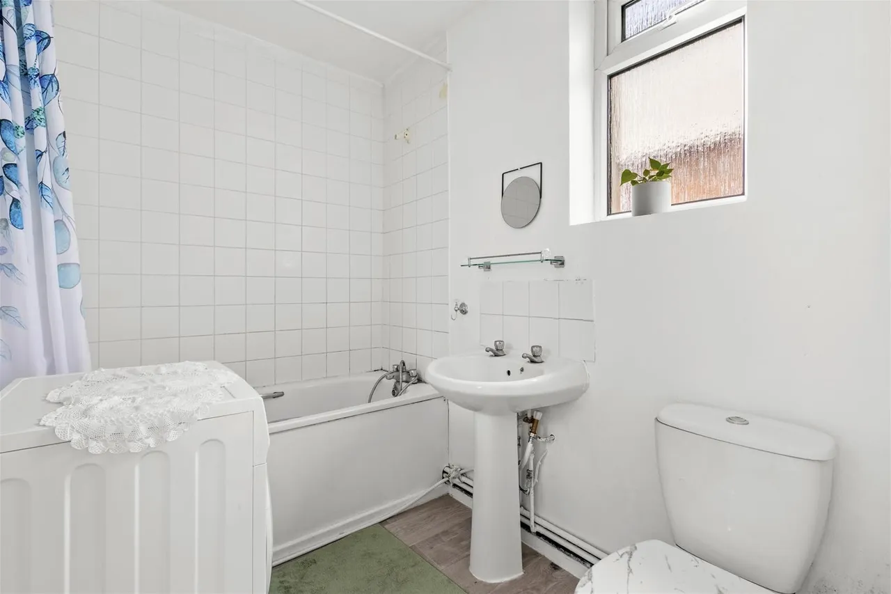 Wayside, High Wycombe, HP13, photo 11