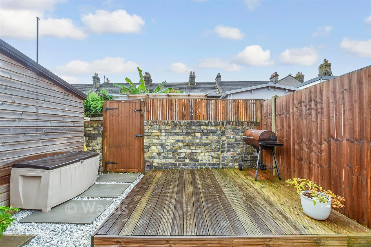 Victoria Street, Eccles, ME20, photo 14