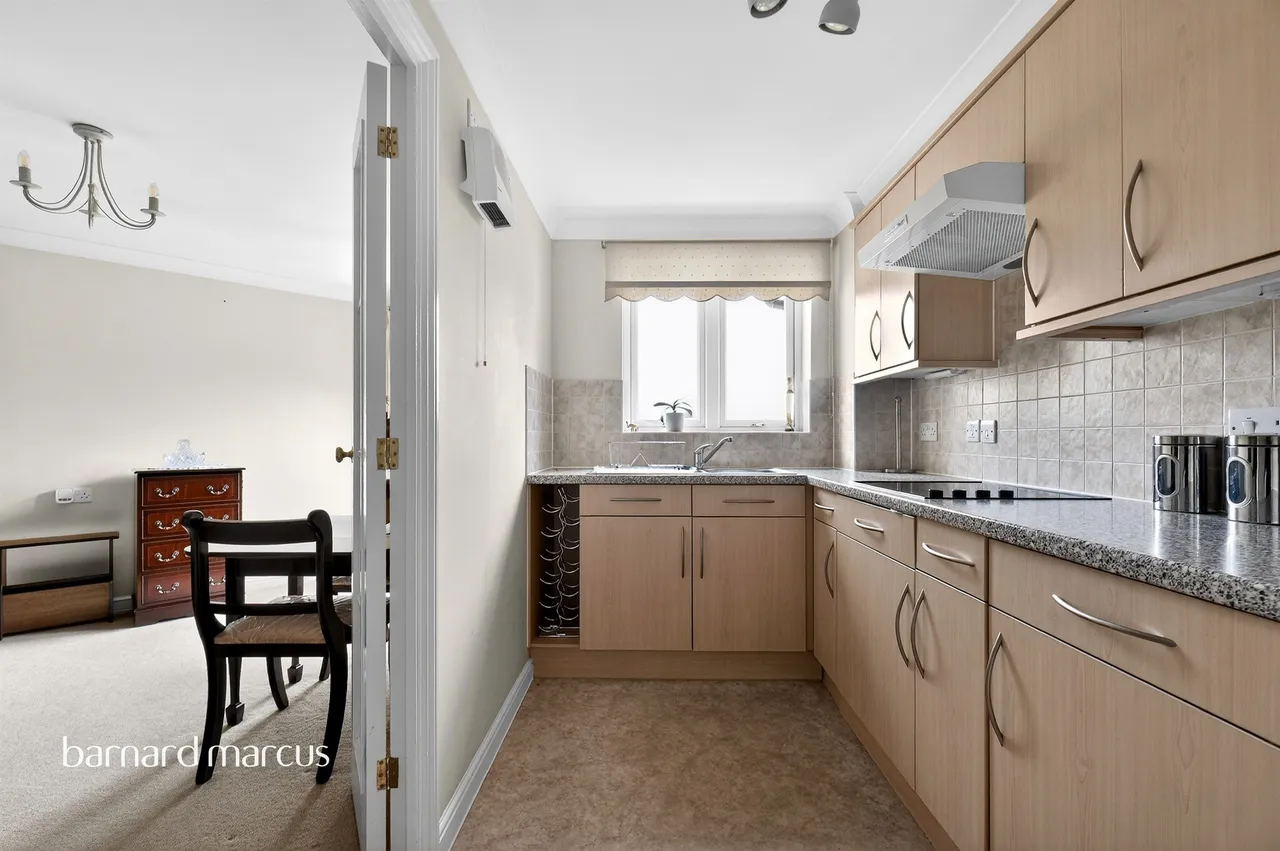 Kingston Road, Epsom, KT19, photo 13